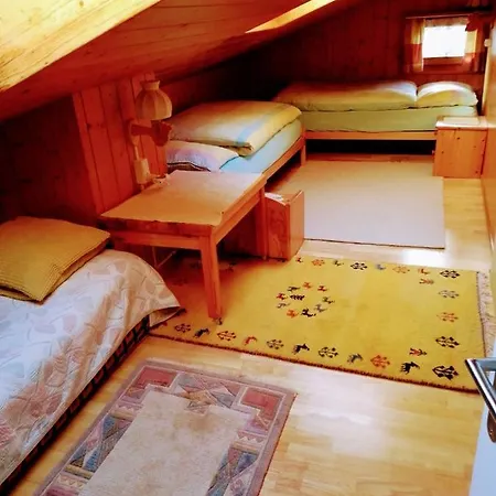 Nadeschda * Αντελμπόντεν